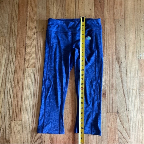 The north face Capri leggings - Picture 4 of 7